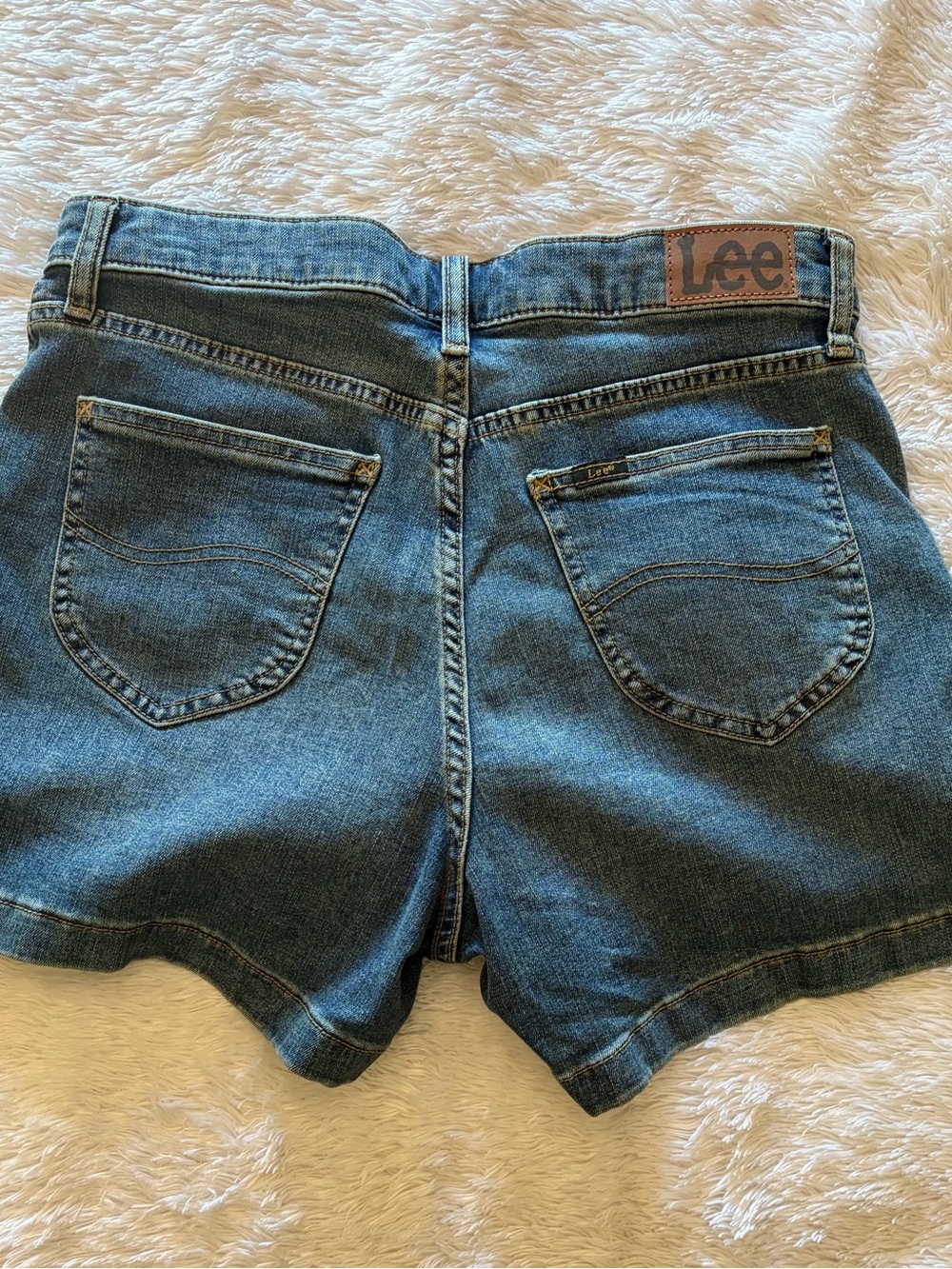 Lee Women's Mid Wash Denim Jean Shorts - Picture 2 of 3